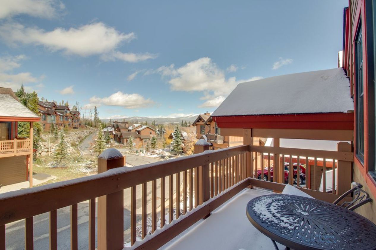 Resort Bear Crossing